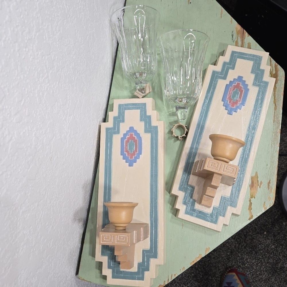 Southwestern Burwood 90s Plastic Decor Set - Wall Shelf, Sconces, Wall Pockets - Picture 8 of 9